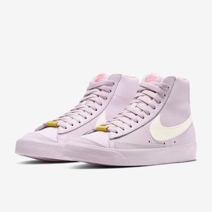 Women’s Nike Blazer Mid ‘77 Violet size 8.5
